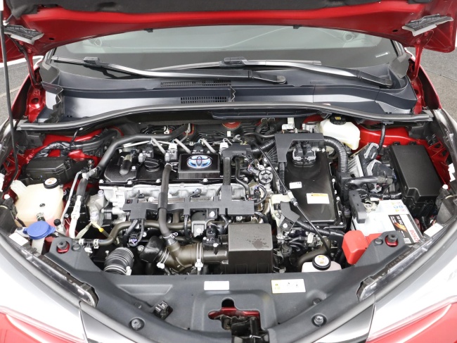 Toyota C-HR - 1.8 Hybrid Business Intro