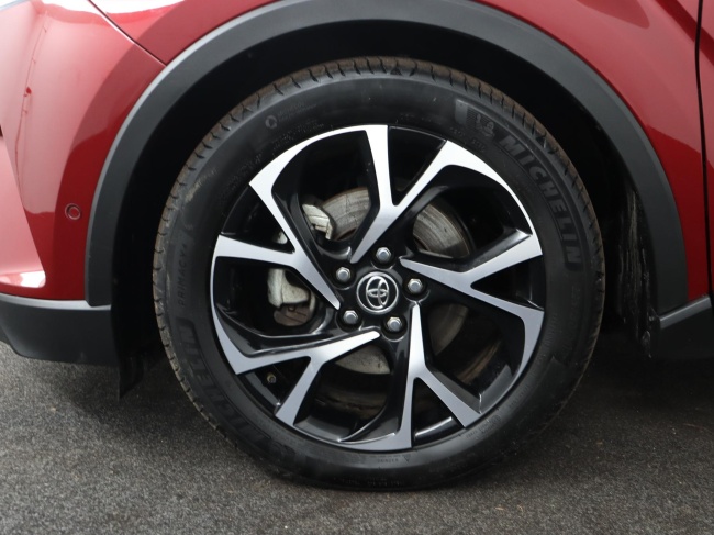 Toyota C-HR - 1.8 Hybrid Business Intro