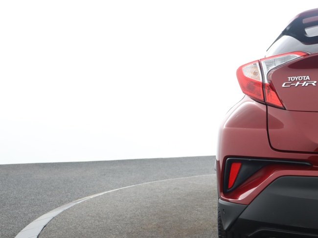 Toyota C-HR - 1.8 Hybrid Business Intro