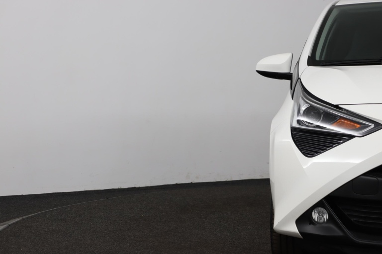 Toyota Aygo - 1.0 VVT-i x-joy 33