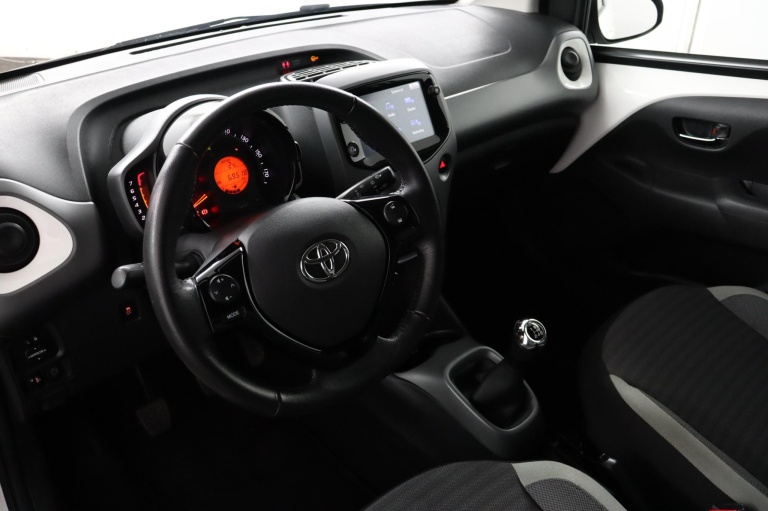Toyota Aygo - 1.0 VVT-i x-joy 45