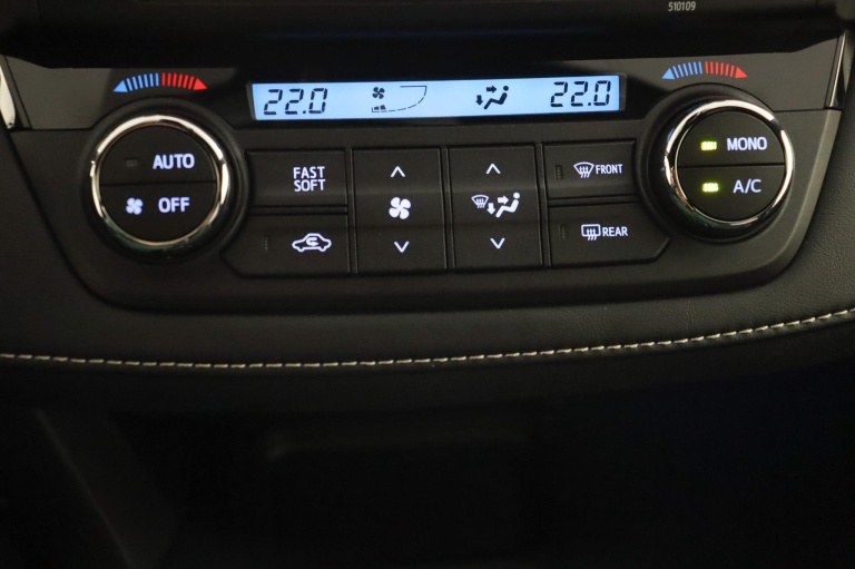 Toyota RAV4 - 2.5 Hybrid Style 7