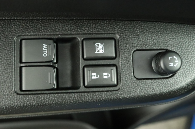 Suzuki Ignis - 1.2 Smart Hybrid Select 29