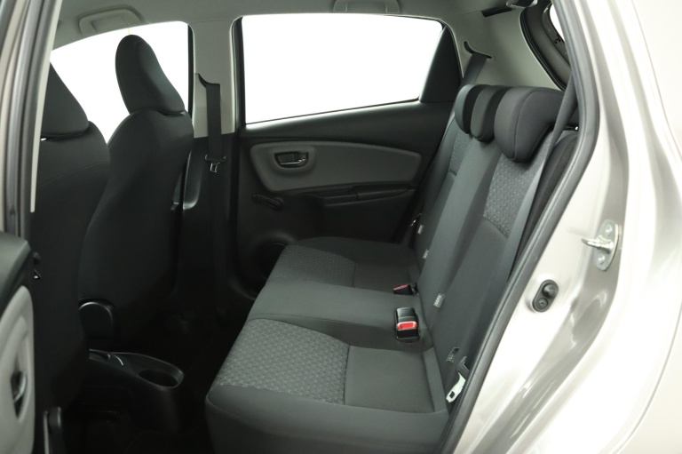 Toyota Yaris - 1.3 VVT-i Aspiration 17