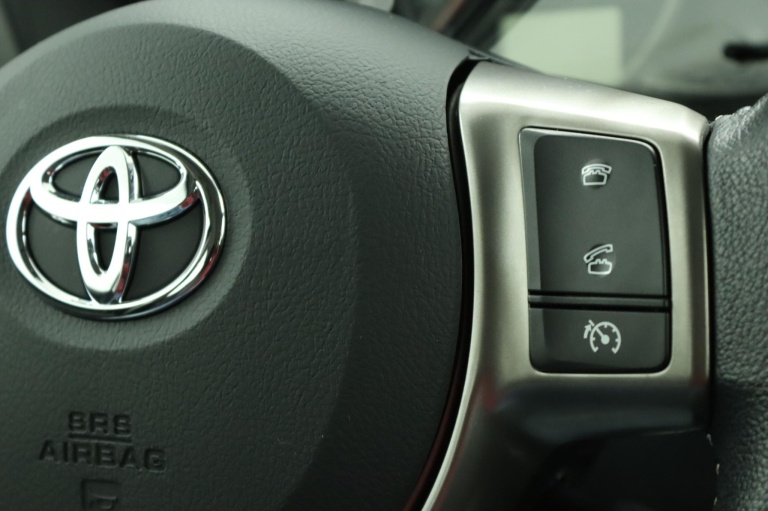 Toyota Yaris - 1.3 VVT-i Aspiration 19