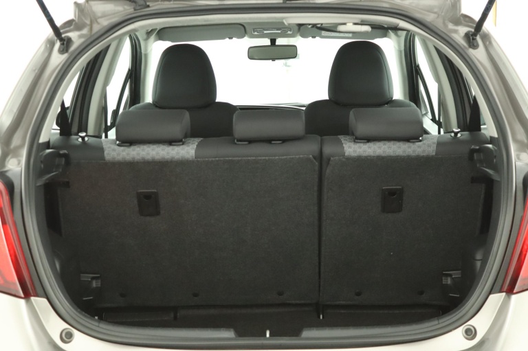 Toyota Yaris - 1.3 VVT-i Aspiration 23