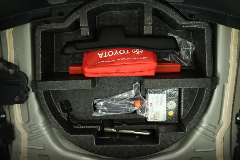 Toyota Yaris - 1.3 VVT-i Aspiration 33