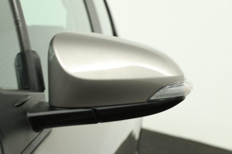 Toyota Yaris - 1.3 VVT-i Aspiration 36