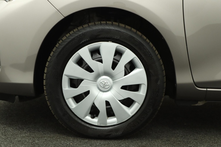 Toyota Yaris - 1.3 VVT-i Aspiration 37