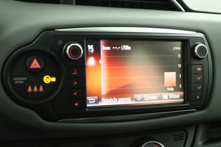 Toyota Yaris - 1.3 VVT-i Aspiration 49