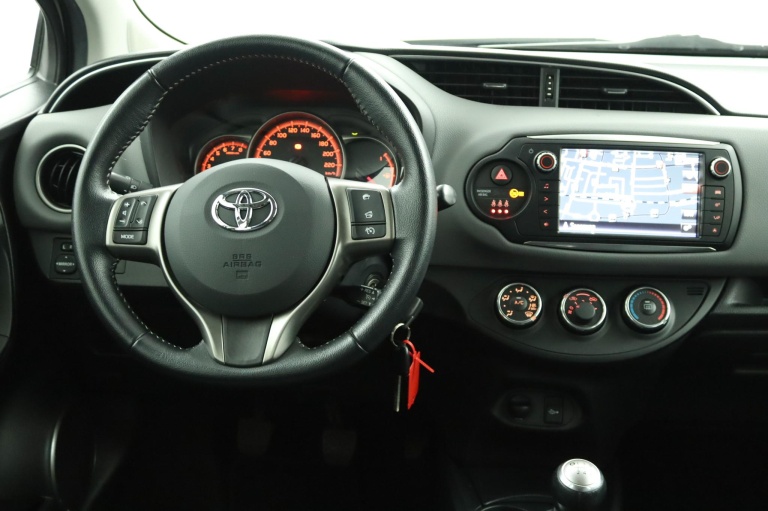 Toyota Yaris - 1.3 VVT-i Aspiration 61