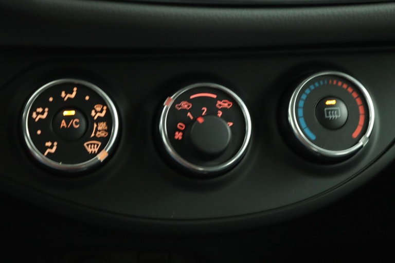 Toyota Yaris - 1.3 VVT-i Aspiration 7