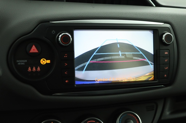 Toyota Yaris - 1.3 VVT-i Aspiration 8