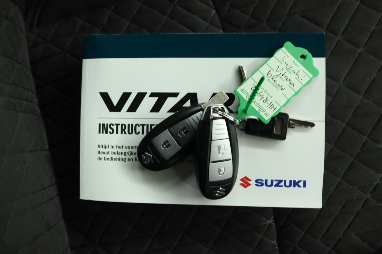 Suzuki Vitara - 1.5 Hybrid Style Rhino Edition 11