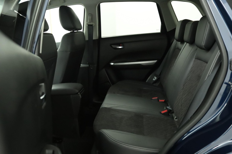 Suzuki Vitara - 1.5 Hybrid Style Rhino Edition 18