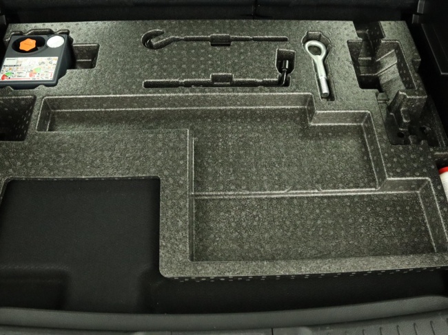 Suzuki Vitara - 1.5 Hybrid Style Rhino Edition