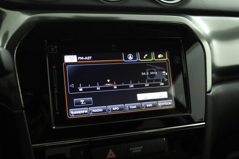 Suzuki Vitara - 1.5 Hybrid Style Rhino Edition 8