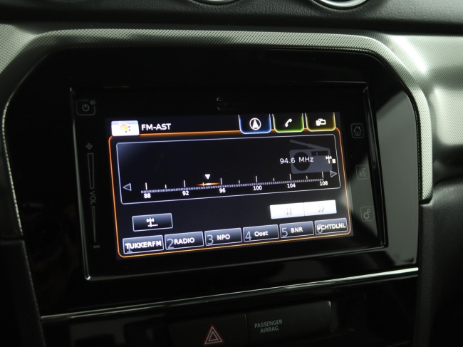 Suzuki Vitara - 1.5 Hybrid Style Rhino Edition