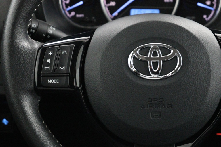 Toyota Yaris - 1.0 VVT-i Comfort 18