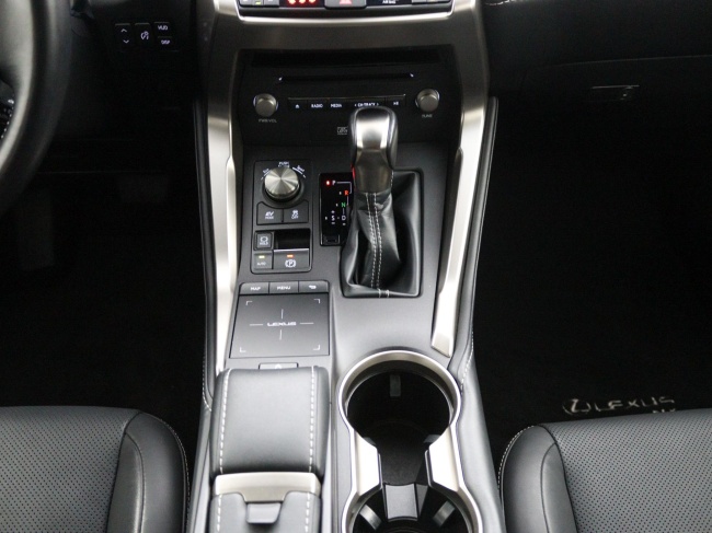 Lexus NX - 300h President Line Limited