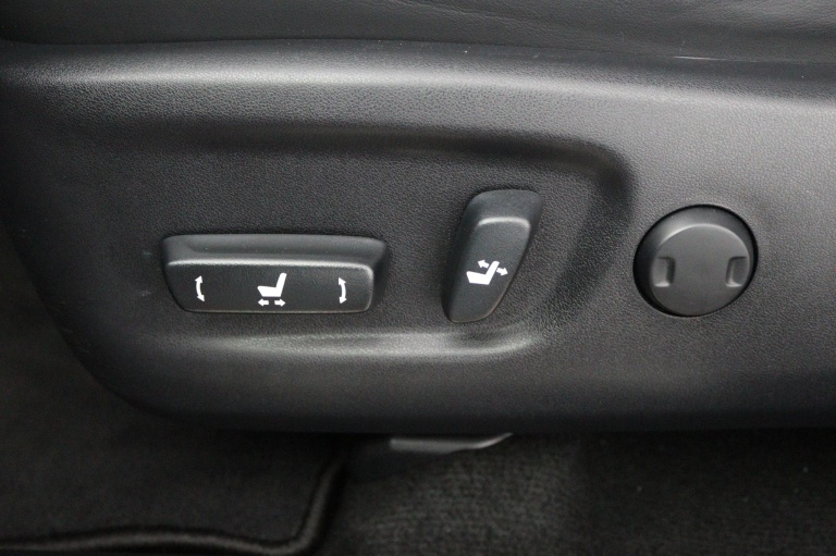 Lexus NX - 300h President Line Limited 38