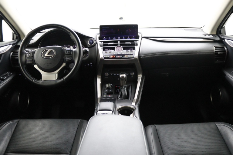 Lexus NX - 300h President Line Limited 4