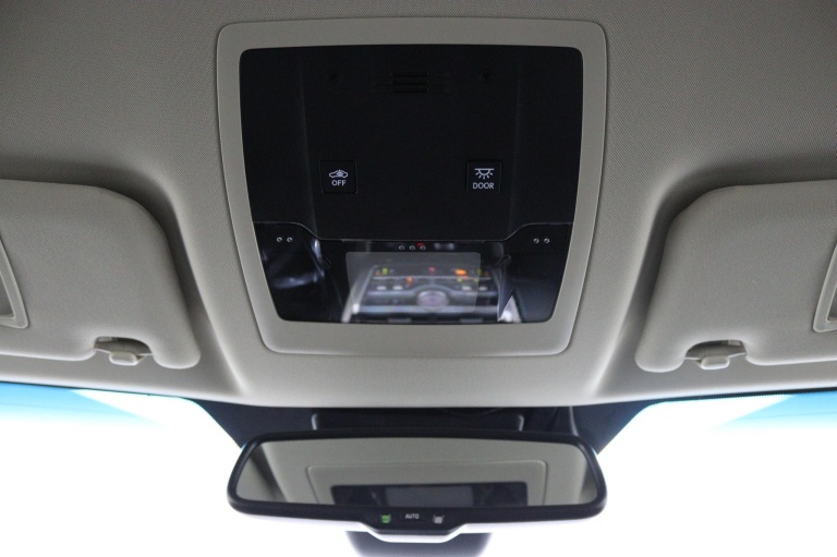 Lexus NX - 300h President Line Limited 53