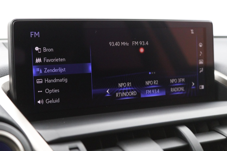 Lexus NX - 300h President Line Limited 8