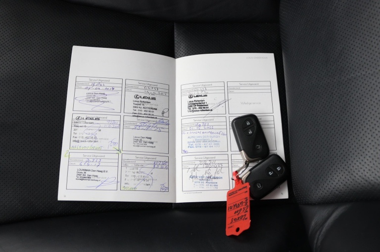 Lexus LS - 600h Executive 11