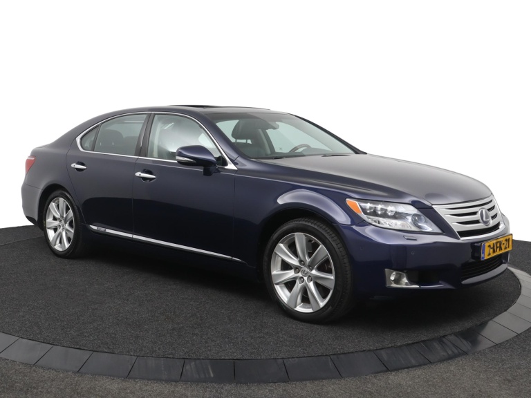 Lexus LS - 600h Executive 14
