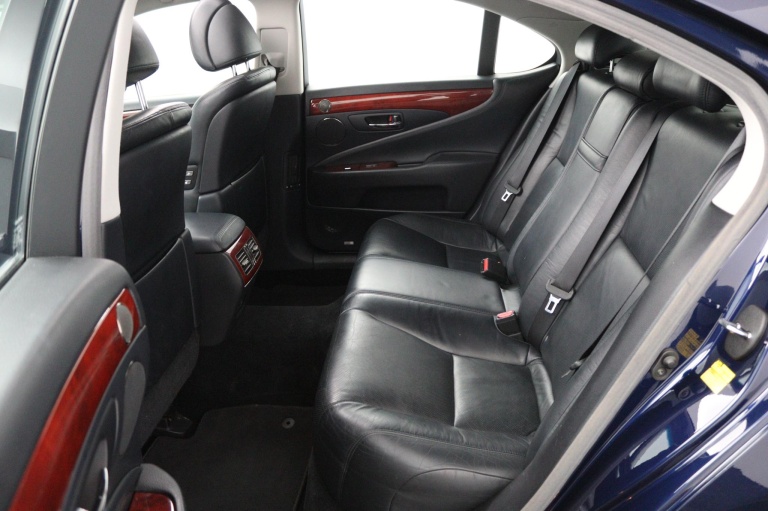 Lexus LS - 600h Executive 18