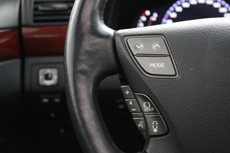 Lexus LS - 600h Executive 19