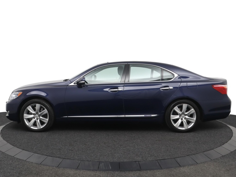 Lexus LS - 600h Executive 3