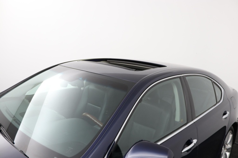 Lexus LS - 600h Executive 42