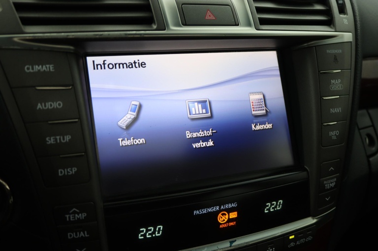 Lexus LS - 600h Executive 50