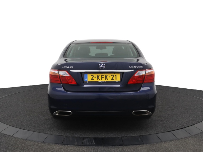 Lexus LS - 600h Executive 52