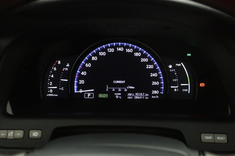 Lexus LS - 600h Executive 6