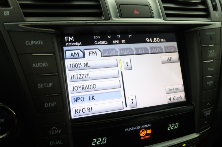 Lexus LS - 600h Executive 8