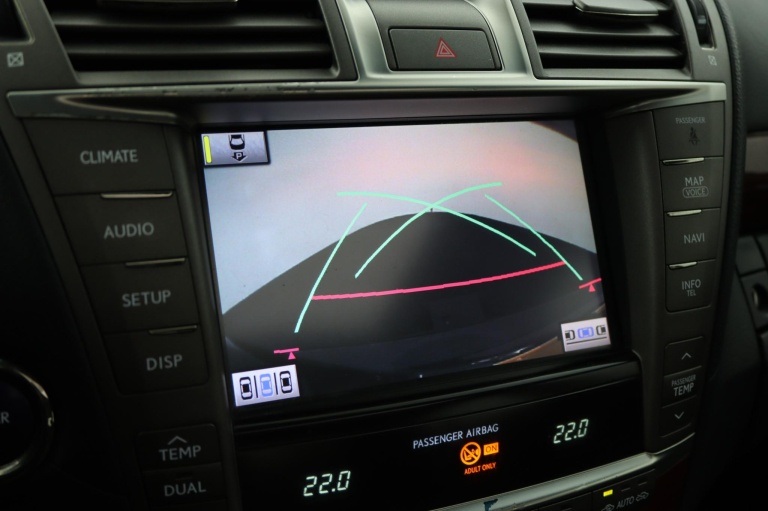 Lexus LS - 600h Executive 9