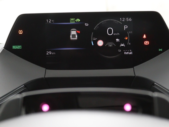 Toyota Prius - 2.0 Plug-in Hybrid 220 Executive Panoramisch dak