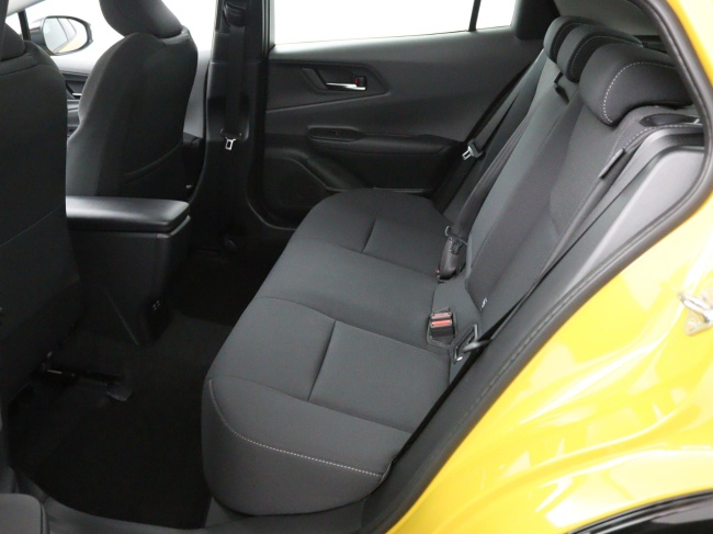 Toyota Prius - 2.0 Plug-in Hybrid 220 Executive Panoramisch dak