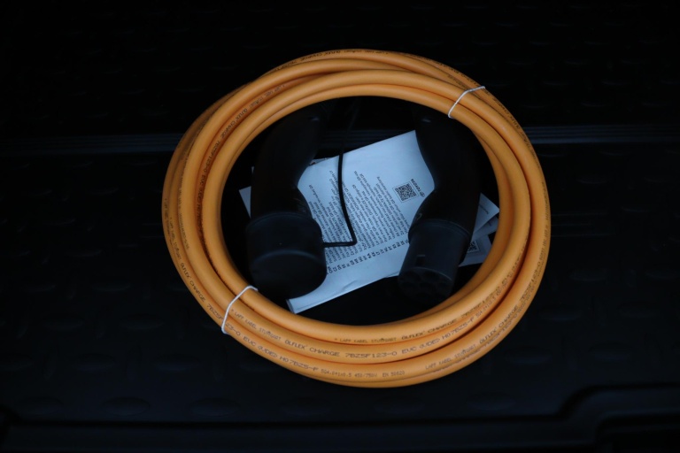 Toyota Prius - 2.0 Plug-in Hybrid 220 Executive Panoramisch dak 31