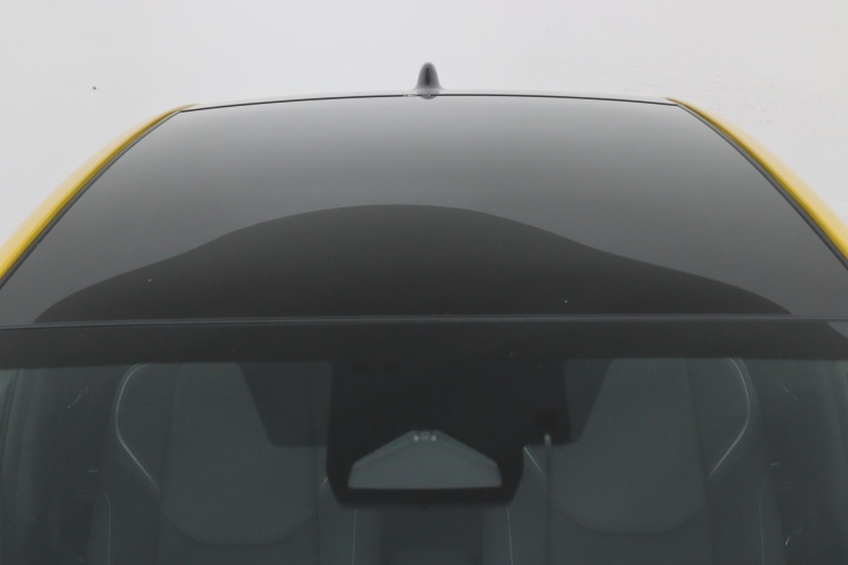 Toyota Prius - 2.0 Plug-in Hybrid 220 Executive Panoramisch dak 42