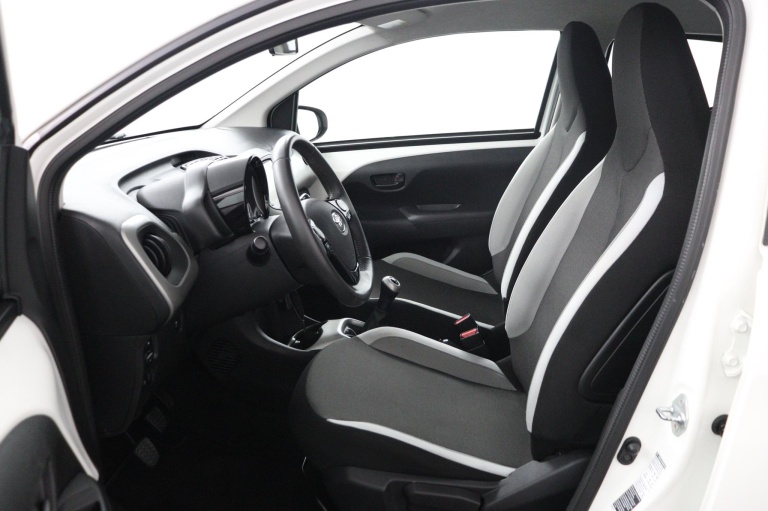 Toyota Aygo - 1.0 VVT-i x-play 17