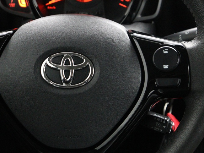 Toyota Aygo - 1.0 VVT-i x-play