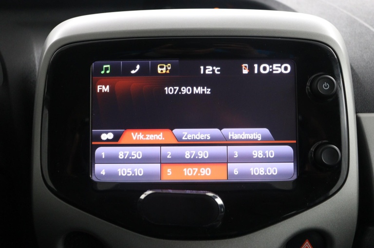 Toyota Aygo - 1.0 VVT-i x-play 8