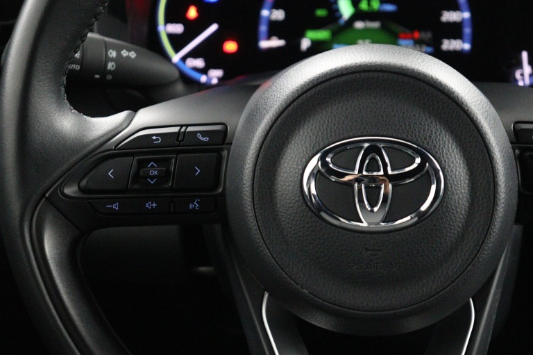 Toyota Yaris Cross - 1.5 Hybrid Dynamic 19