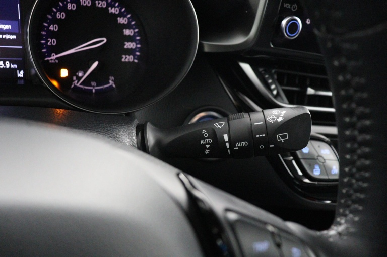 Toyota C-HR - 1.8 Hybrid Dynamic 34