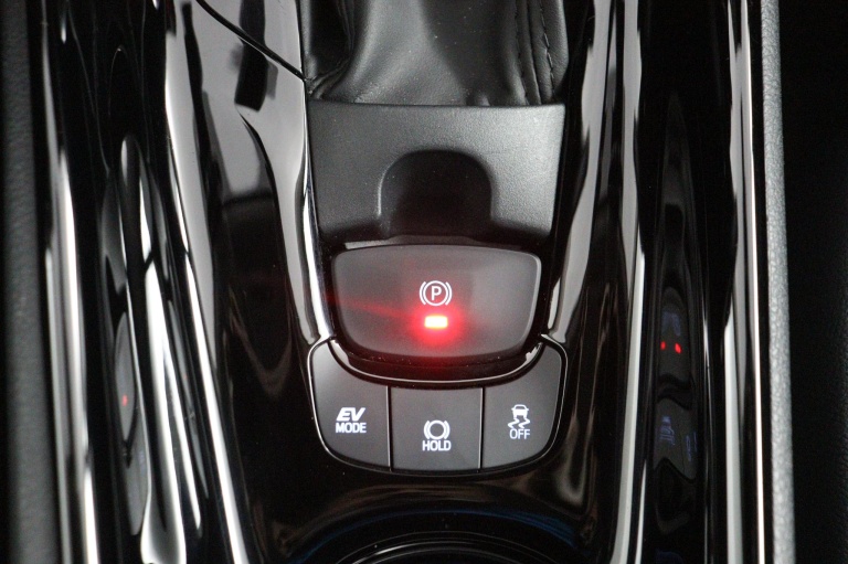 Toyota C-HR - 1.8 Hybrid Dynamic 65