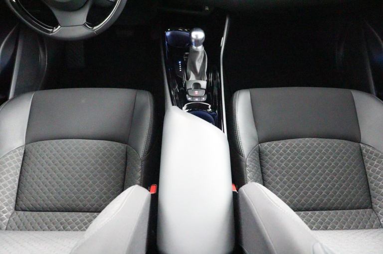 Toyota C-HR - 1.8 Hybrid Dynamic 67